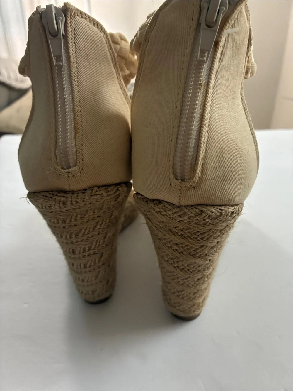 Steve Madden Braided T-Strap Wedge Sandals in Cream,Size 9M, Like New Condition